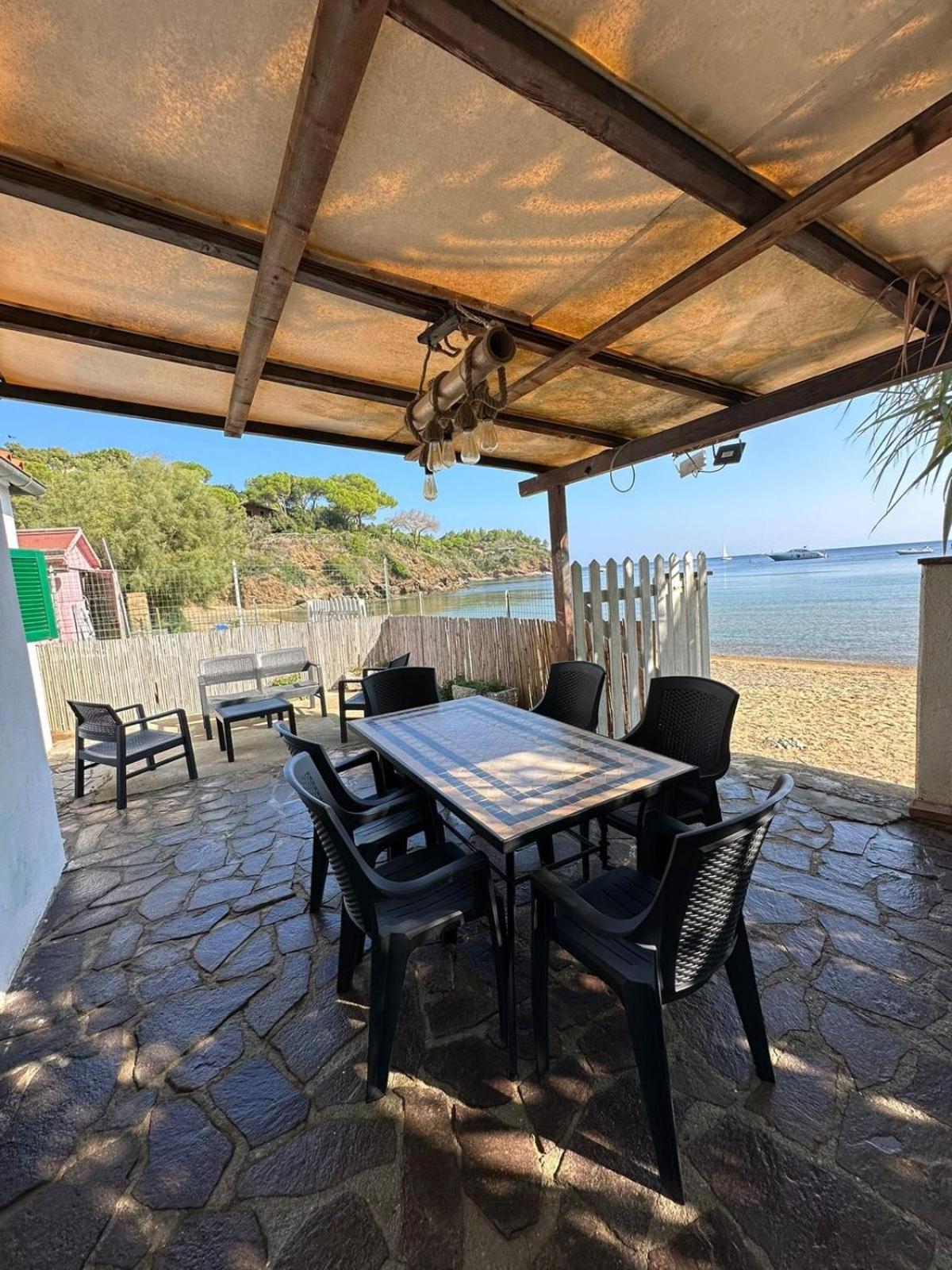 Casina Mare Sulla Spiaggia Capoliveri  Dış mekan fotoğraf